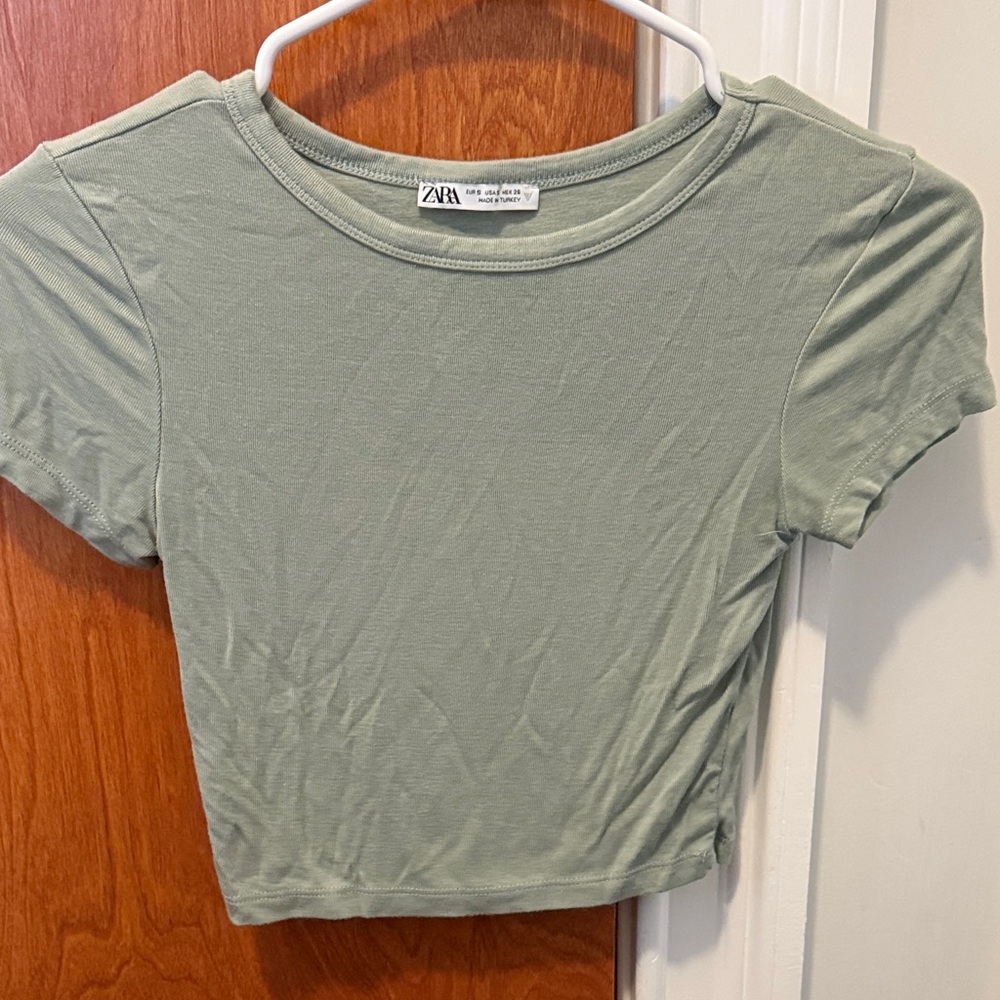 Zara Women's Sage Green Short Sleeve Top